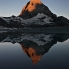 Die letzten Sonnenstrahlen auf dem Matterhorn.